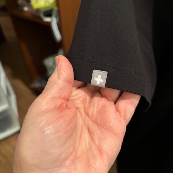 FIGS EUC Technical Collection Black Short Sleeve V Neck Scrub Top Large - Picture 3 of 7